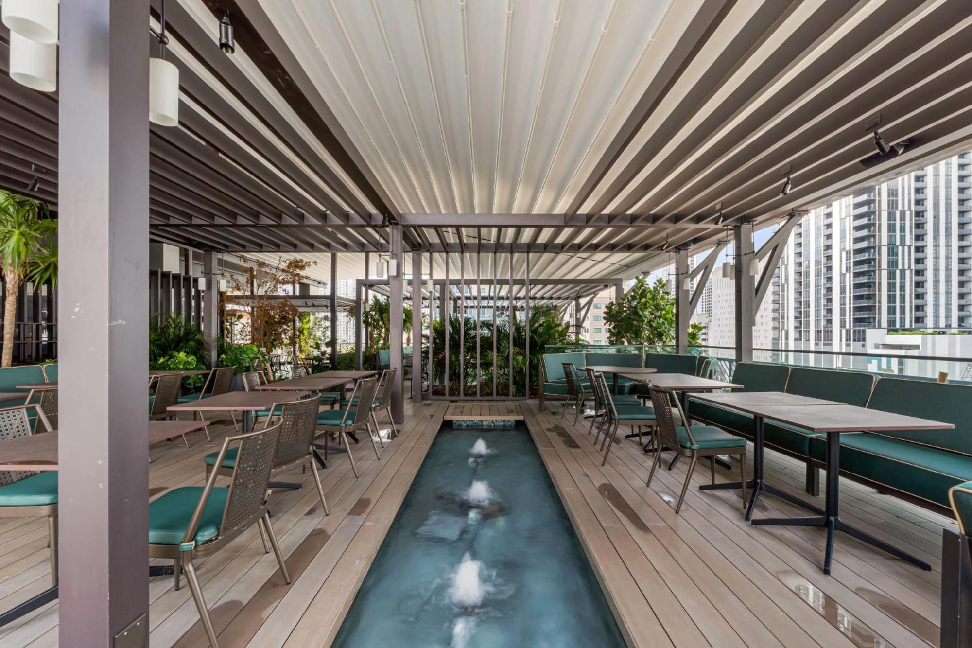 On 44th Floor! W The Views & Free Parking Miami