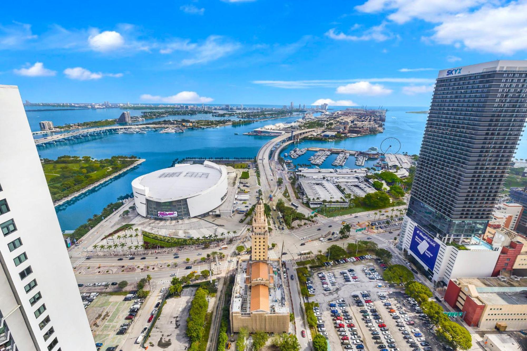 On 44th Floor! W The Views & Free Parking Appartamento Miami