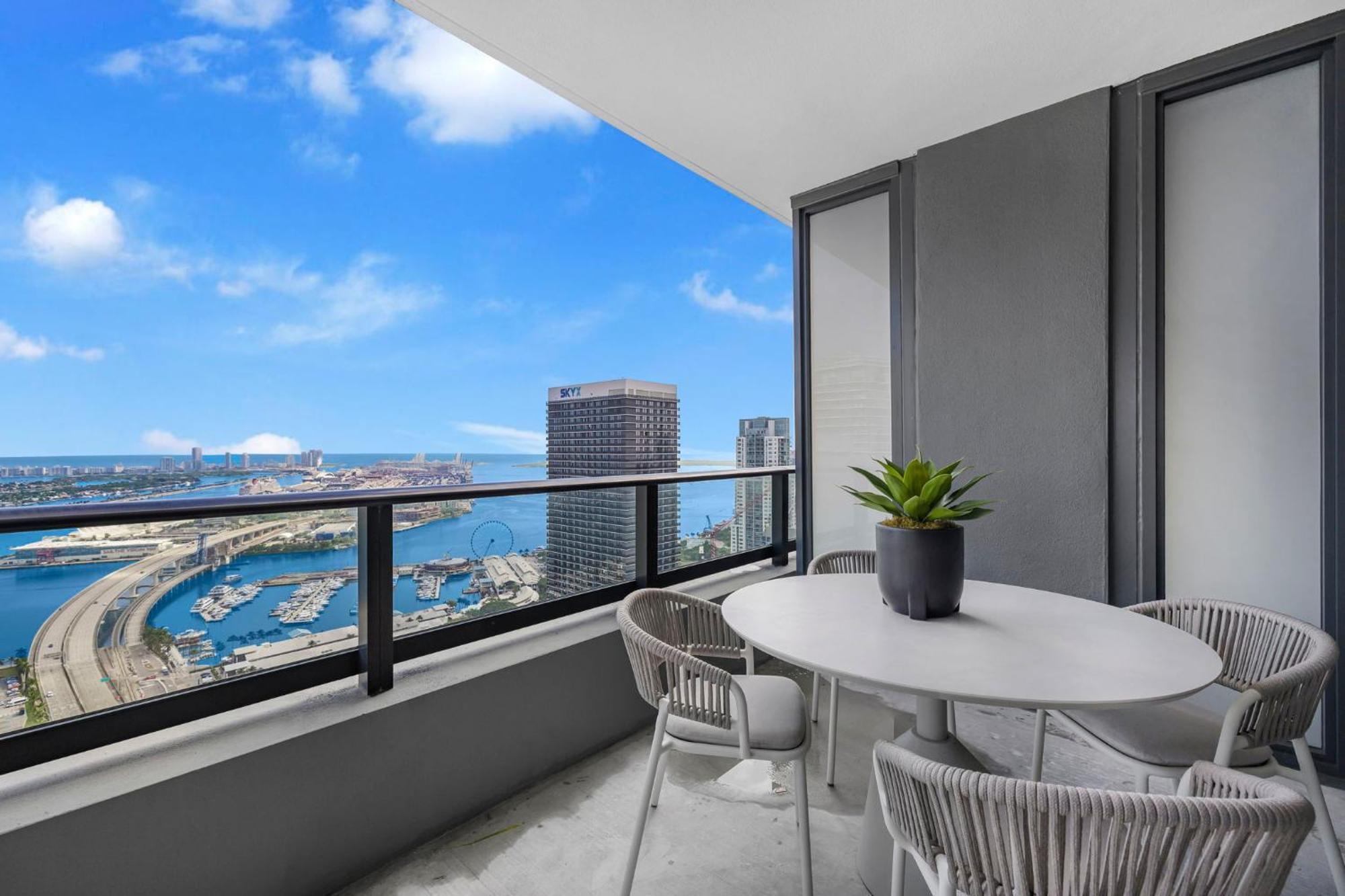 Appartamento On 44th Floor! W The Views & Free Parking *